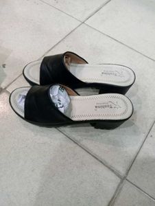 Toshina Black Slides