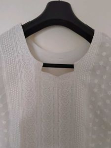 Elegant White Chikankari Kurta
