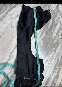 black saree with blouse