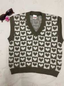 Cute Heart Pattern Sweater Vest