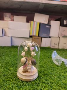Couple Showpiece With Light