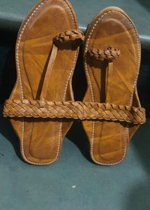 Kolhapuri Chappal