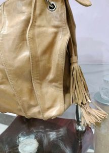 Stylish Tan Leather Shoulder Bag