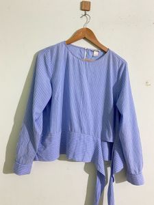 H&amp;M Blue Tie-Waist Top