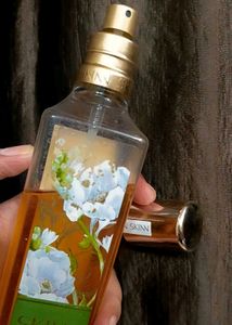 Skinn Jasmine &amp; Freesia Body Mist