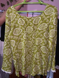 Green Bandhani Print Kurta with Lace Trim
