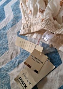 Elegant White &amp; Gold Ethnic Skirt