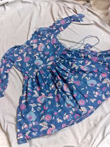Women’s Floral Printed Short Kurti/Tunic