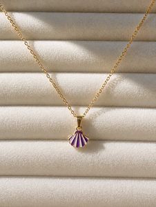 Shell Pendant Necklace