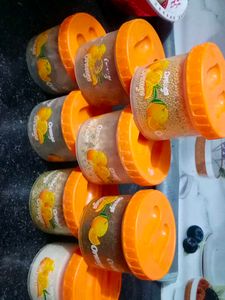 12 Kitchen Containers