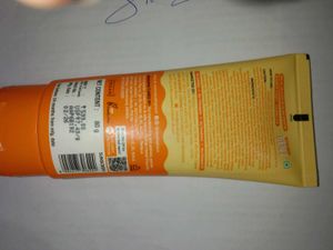 Aqualogica Glow Dewy Gel Sunscreen SPF 50