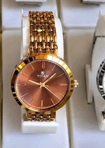 Titan Gold Watches - Elegant &amp; Timeless