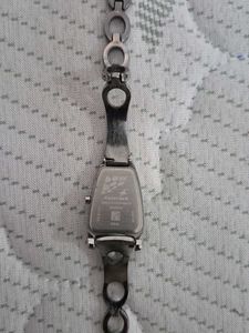 Stylish Women's Silver Tone Watch