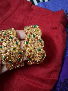 Exquisite Gold Plated Kundan Bangles