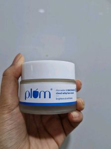 Plum rice water & niacinamide cloud whip face mask