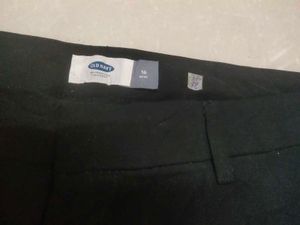 Imported Old Navy Black Capri Pants