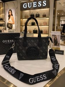 GUESS LADIES HANDBAG