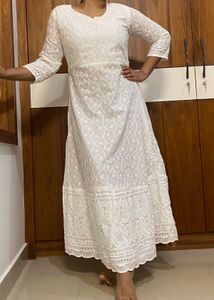 White embroidered Sequins Kurta|Price ⬇️ 40!