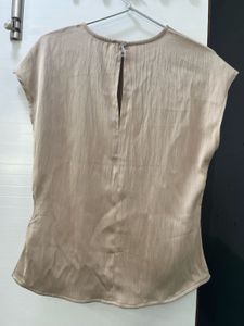 Chic Beige Textured Top