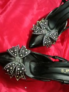 Chic Black Bow Stiletto Heels
