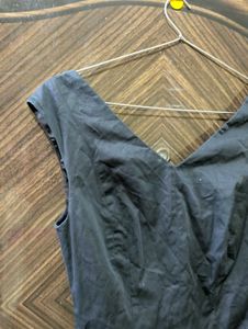 Elegant Navy Blue Sleeveless Dress