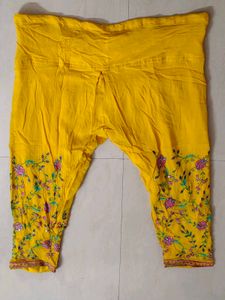 Embroidered Yellow Pant 💛