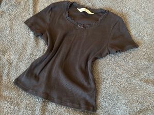 Cute Brown Ribbed T-Shirt
