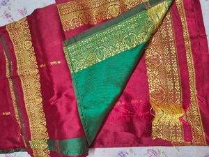 Vibrant Red Saree with Gold Border ( combo )