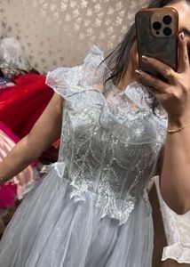 Stunning Grey Embellished Gown🦋🎀❤️