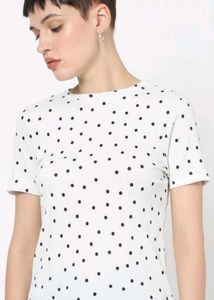 Classic White Polka Dot Ribbed Tee – Size XS