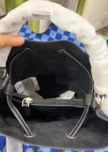 🇫🇷 Karl Lagerfeld imported authentic Bucket Bag