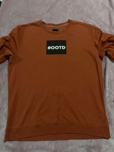 OOTD Rust Crewneck Sweatshirt