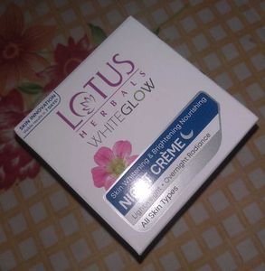 Lotus Herbals White Glow Night Creme