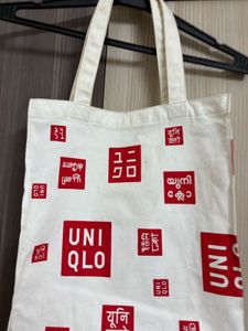 UNIQLO NOVELTY CANVAS BAG