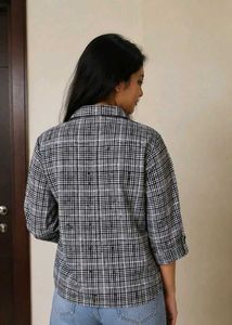 Stylish Plaid Button-Up Shirt