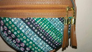 Round Sling Bag - New