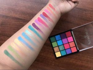 Hilaryodha 16 Multi Colour Eyeshadow Palette
