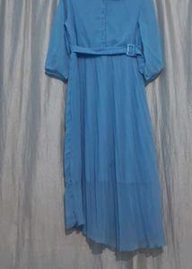 Chic Blue Pleated Midi Dress