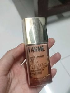 Lakme Vit C Superglow Skin Perfecting Tint