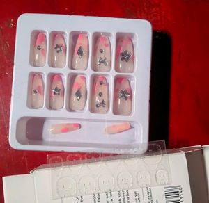 Chic Press-On Nails Set