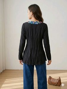 Chic Black Textured V-Neck Top