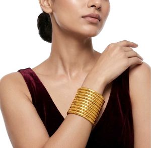 Anti Tarnish Elegant Gold Tone Bangle Set