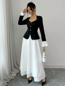 Chic Black &amp; White Dress