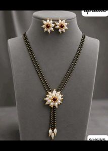 Elegant Red Stone Pendant Set