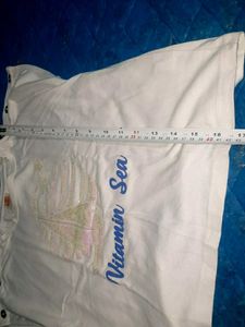 Cute White T-Shirt with "Vitamin Sea" Graphic
