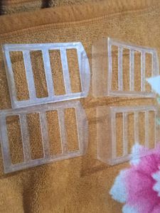 Earrings Stand Quantity 4
