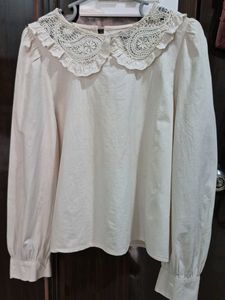 Vintage-Inspired Lace Collar Blouse