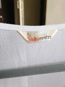 Aesthetic White Embroidered Kurta