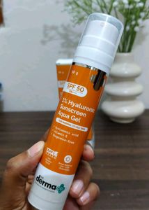 Derma Co 1% Hyaluronic Sunscreen SPF 50