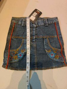Vintage Y2K Floral Embroidered Denim Mini Skirt